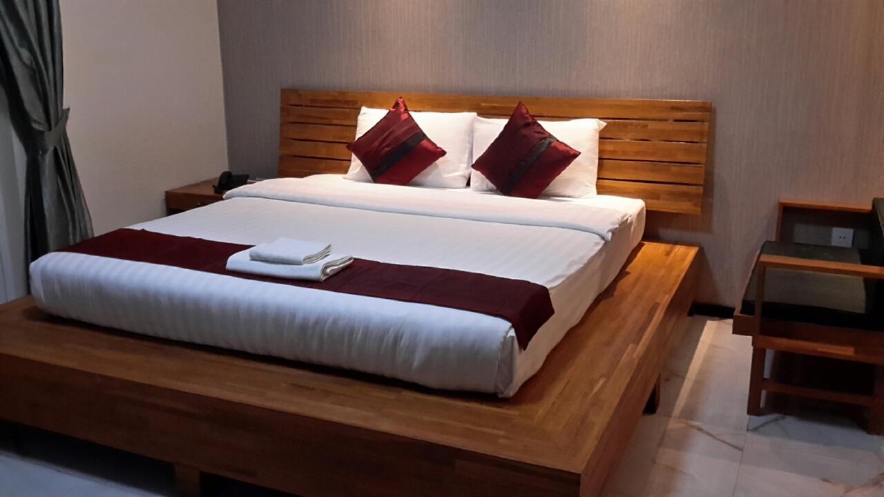 Hotel 9 Mile Янгон Екстер'єр фото