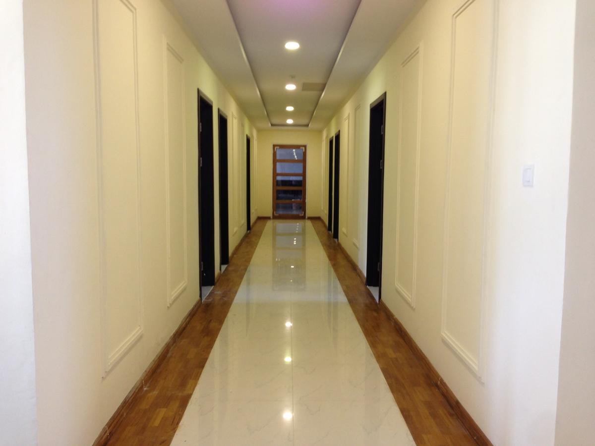 Hotel 9 Mile Янгон Екстер'єр фото