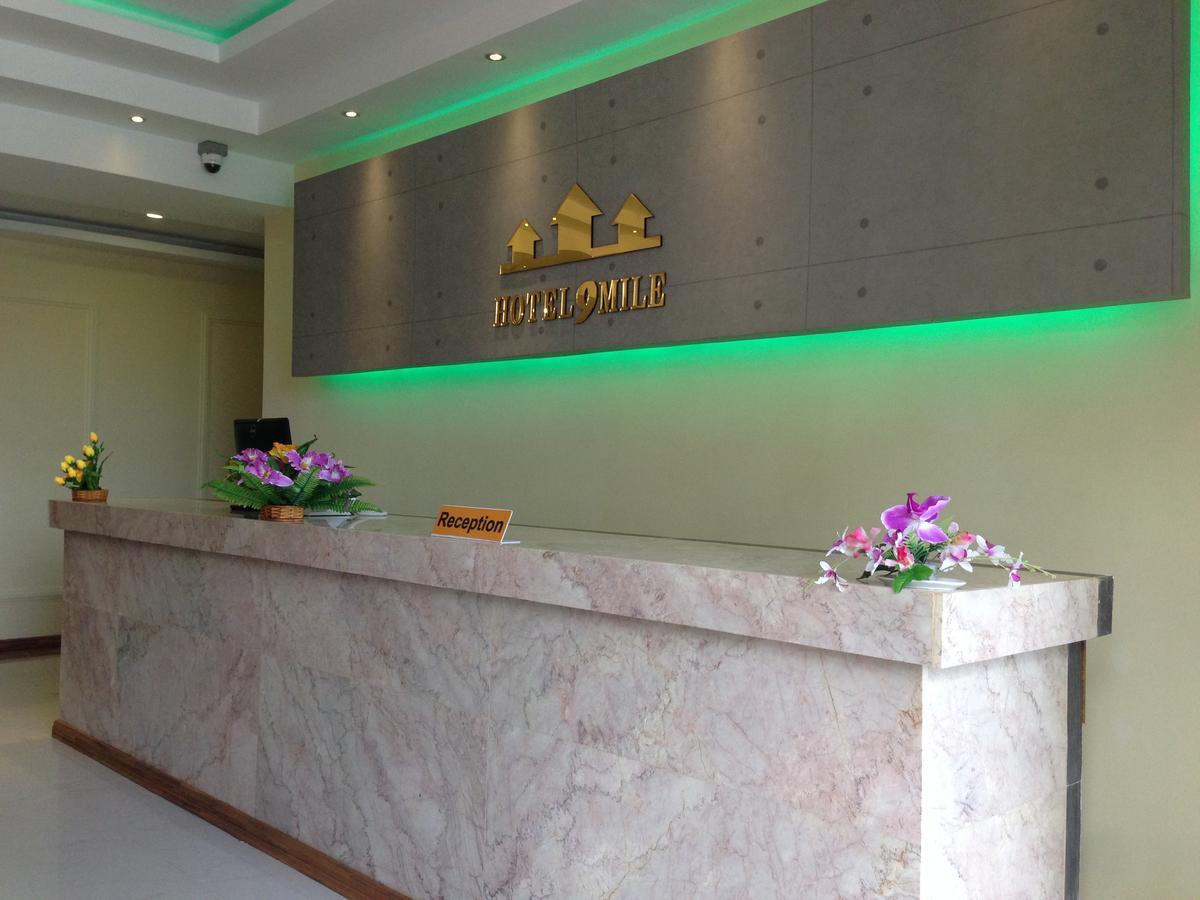 Hotel 9 Mile Янгон Екстер'єр фото